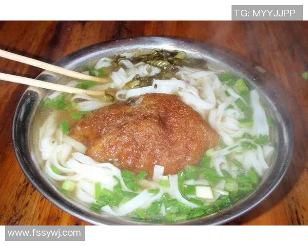 足球明星们的美食之旅精彩瞬间尽在眼前让我们一同领略他们的美味生活